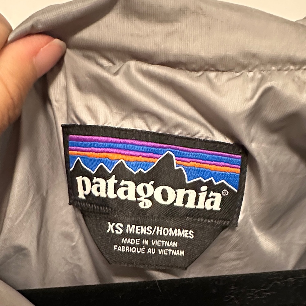 Patagonia Black Quilted Hooded Pullover Jacket - Picture 3 of 3